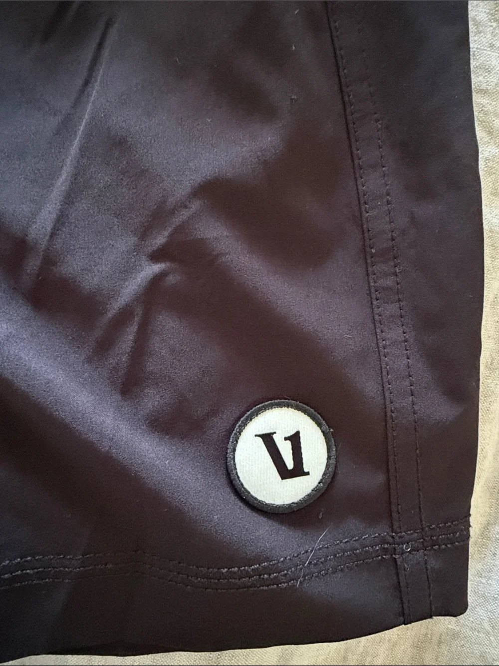 Vuori Black Lined Men's Shorts 7” inseam Kore with White Drawstring